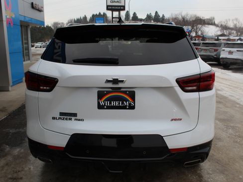 Certified 2024 Chevrolet Blazer RS w/ Driver Confidence II Package image 5