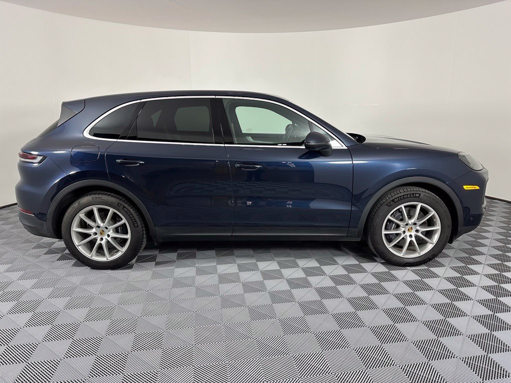 Certified 2024 Porsche Cayenne w/ Premium Package Plus (PFM) AWD/4WD image 11