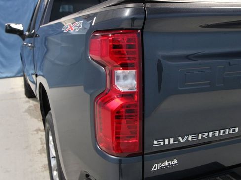 Used 2022 Chevrolet Silverado 1500 LT image 38