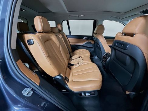 Used 2021 BMW X7 xDrive40i w/ Premium Package image 29