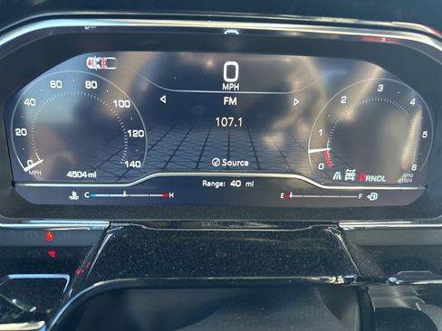 Used 2025 GMC Sierra 1500 SLT w/ X31 Off-Road Package image 8