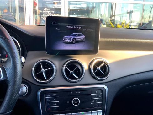 Used 2019 Mercedes-Benz GLA 250 4MATIC image 7