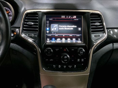 Used 2016 Jeep Grand Cherokee Laredo 75th Anniversary image 6