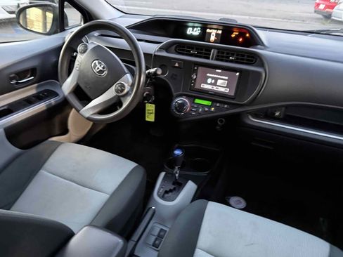 Used 2014 Toyota Prius C Two image 33