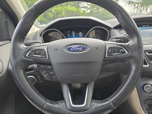 Used 2018 Ford Focus Titanium FWD image 16