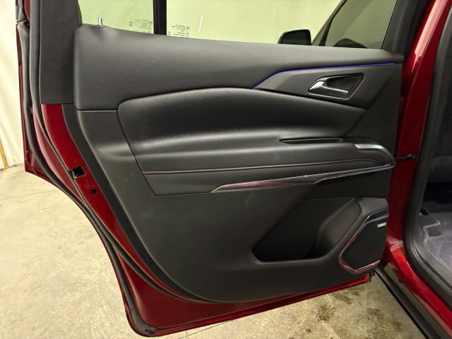 Used 2025 Chevrolet Traverse RS AWD/4WD image 26