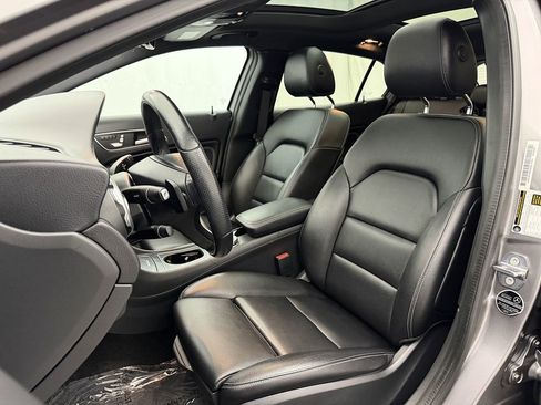 Used 2019 Mercedes-Benz GLA 250 4MATIC SUV AWD image 10