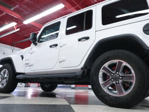 Used 2021 Jeep Wrangler Unlimited Sahara image 37