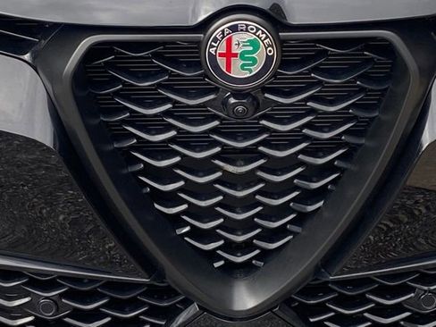 New 2024 Alfa Romeo Tonale Ti AWD/4WD image 11