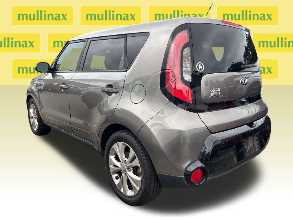 Used 2016 Kia Soul + FWD image 3