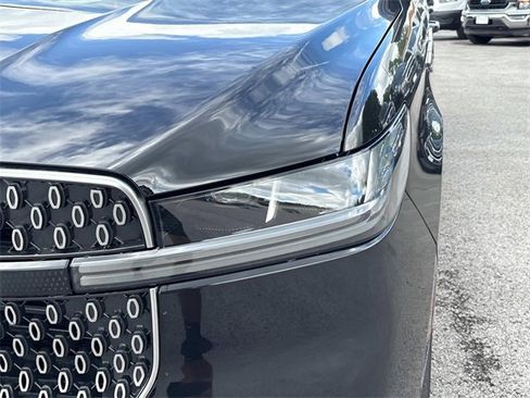 New 2025 Lincoln Navigator L Reserve image 11