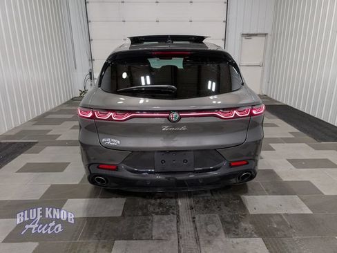 Used 2024 Alfa Romeo Tonale Veloce AWD/4WD image 3