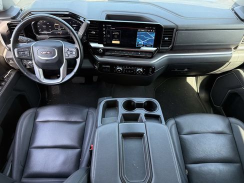 Used 2025 GMC Sierra 1500 SLT AWD/4WD image 10