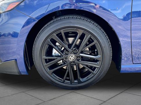 Used 2025 Toyota Camry SE w/ Convenience Package FWD image 11