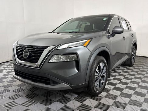 Used 2021 Nissan Rogue SV FWD image 3