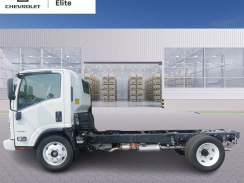 New 2024 Chevrolet Low Cab Forward image 6