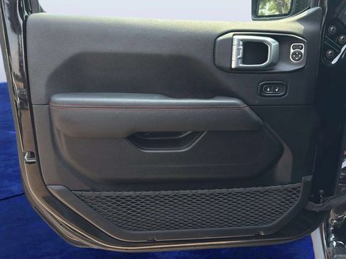 Used 2021 Jeep Gladiator Rubicon AWD/4WD image 18