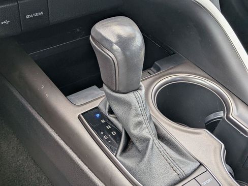 Used 2022 Toyota Camry XSE FWD image 14