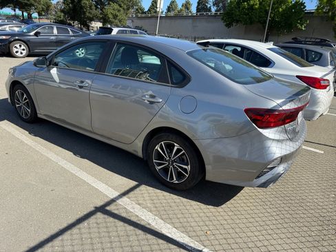Used 2024 Kia Forte LXS FWD image 4