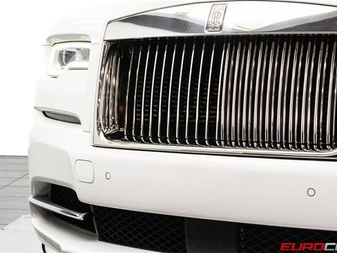 Used 2018 Rolls-Royce Dawn image 12
