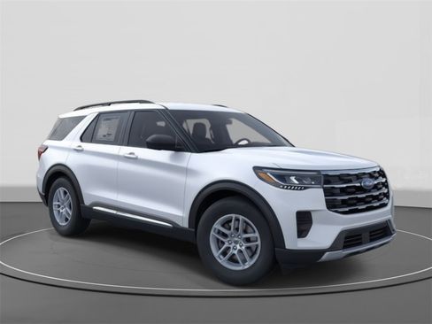 New 2025 Ford Explorer Active image 7