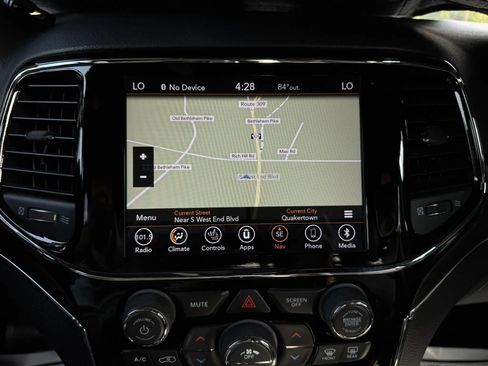 Used 2019 Jeep Grand Cherokee Limited AWD/4WD image 12