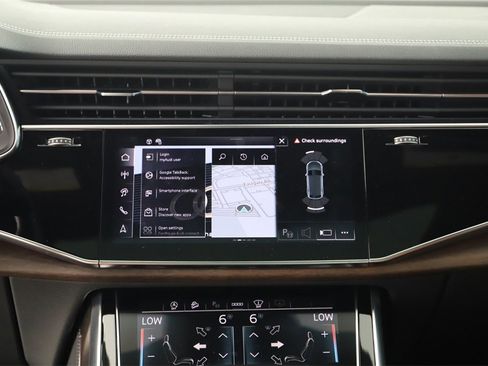 Used 2025 Audi Q8 Prestige w/ Prestige Package image 19