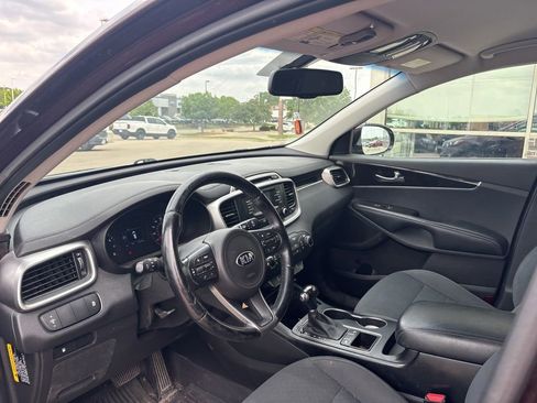 Used 2016 Kia Sorento LX w/ LX Convenience Package FWD image 10