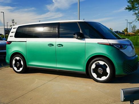 New 2025 Volkswagen ID. Buzz 1st Edition image 41