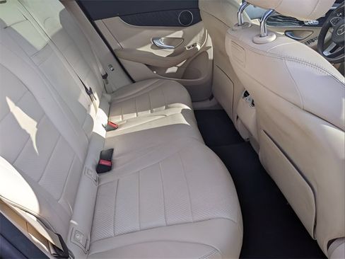 Used 2018 Mercedes-Benz GLC 300 image 25