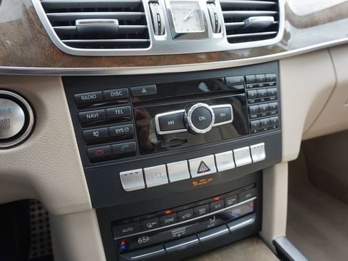Used 2015 Mercedes-Benz E 350 Sedan image 41