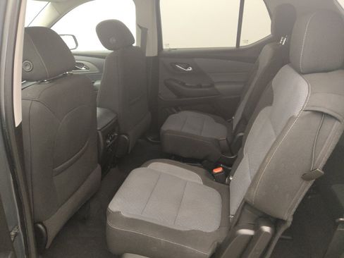Used 2019 Chevrolet Traverse LT FWD image 18