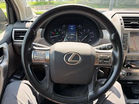 Used 2018 Lexus GX 460 w/ Navigation Package AWD/4WD image 23