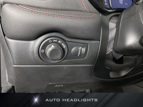 Used 2025 Dodge Durango R/T AWD/4WD image 27
