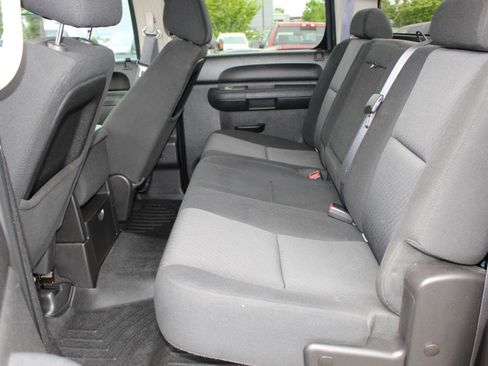 Used 2011 Chevrolet Silverado 2500 LT w/ Interior Plus Package AWD/4WD image 15