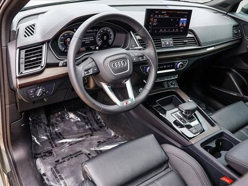 Used 2025 Audi Q5 e Premium Plus AWD/4WD image 10