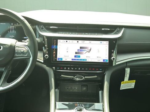 New 2026 Jeep Grand Cherokee Altitude image 28