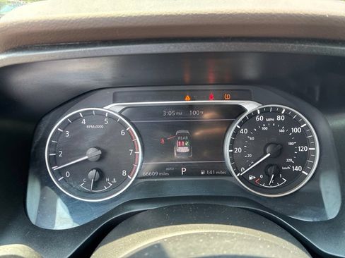 Used 2023 Nissan Rogue S AWD/4WD image 26