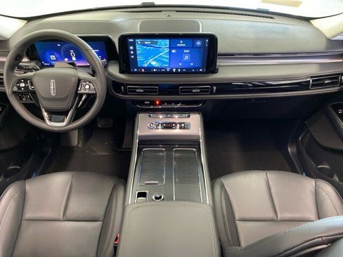 New 2026 Lincoln Aviator AWD w/ Jet Appearance Package image 11