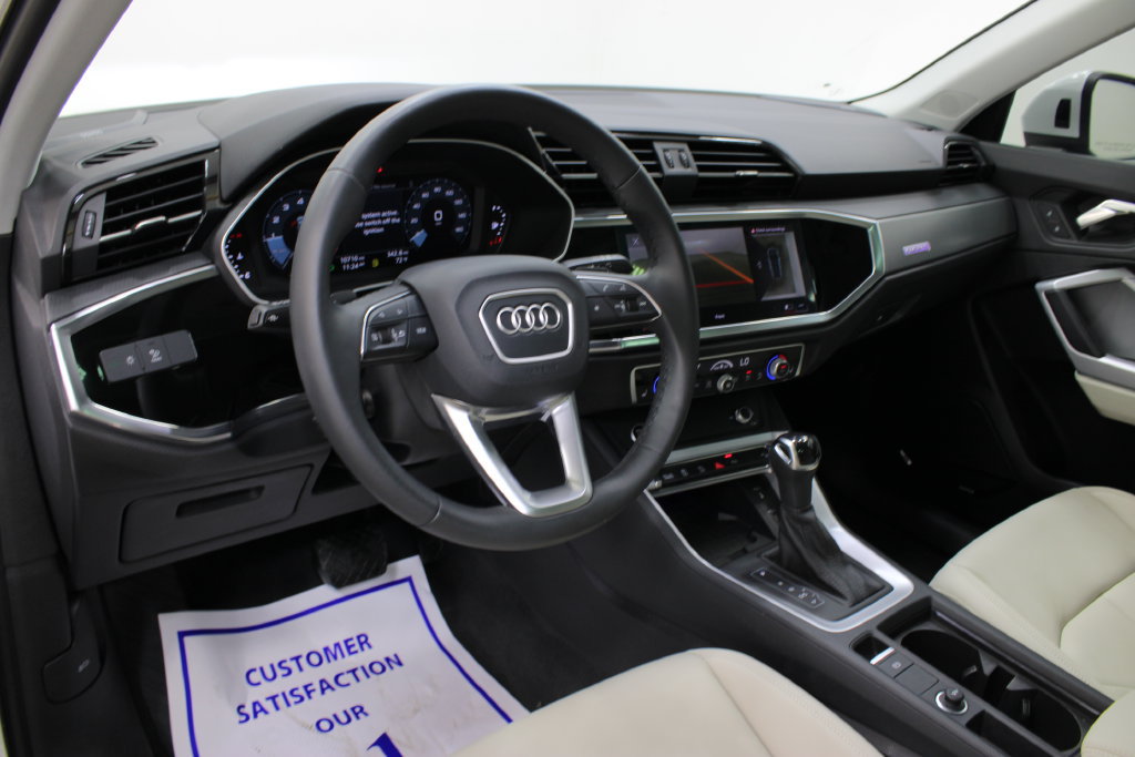 Used 2025 Audi Q3 2.0T Premium Plus AWD/4WD image 16
