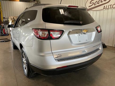 Used 2015 Chevrolet Traverse LT AWD/4WD image 3