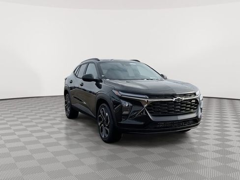 New 2026 Chevrolet Trax RS w/ Sunroof Package image 2