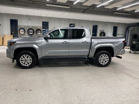 Used 2024 Toyota Tacoma SR5 image 11