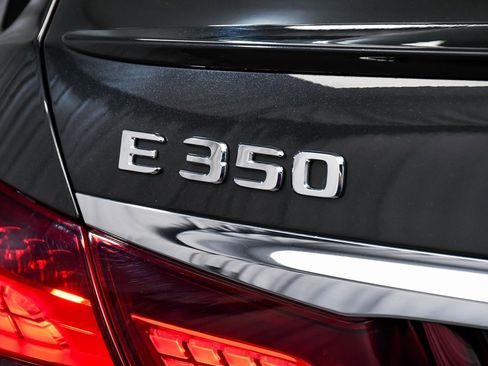 Used 2023 Mercedes-Benz E 350 4MATIC Sedan image 93