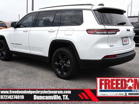 New 2026 Jeep Grand Cherokee L Limited w/ Limited Altitude Package AWD/4WD image 3