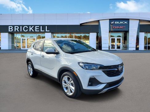 Used 2023 Buick Encore GX Preferred w/ Cold Weather Comfort Package FWD image 2