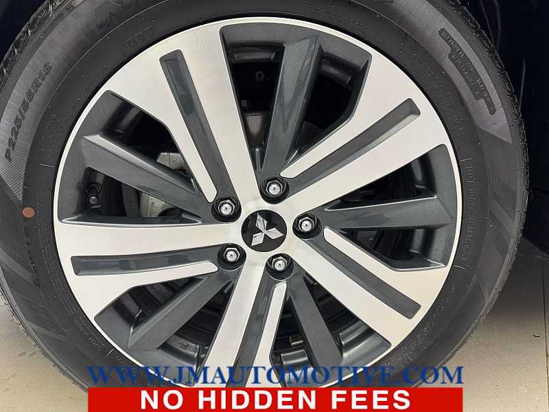 Used 2025 Mitsubishi Outlander Sport ES AWD/4WD image 9