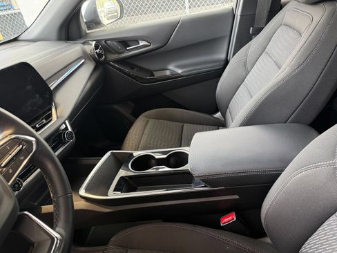 Used 2025 Chevrolet Equinox LT FWD image 41