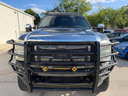 Used 2016 Ford F250 Lariat w/ Lariat Ultimate Package image 8