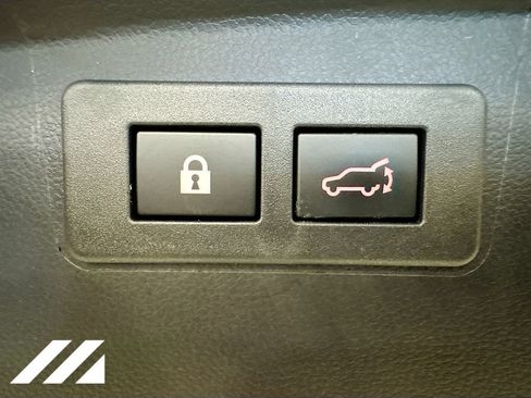 Used 2025 Subaru Outback Premium AWD/4WD image 27